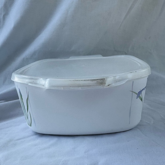Vintage CorningWare Shadow Iris 1.5-Liter Casserole Dish with Lid A- 1 1/2-B - Picture 2 of 14